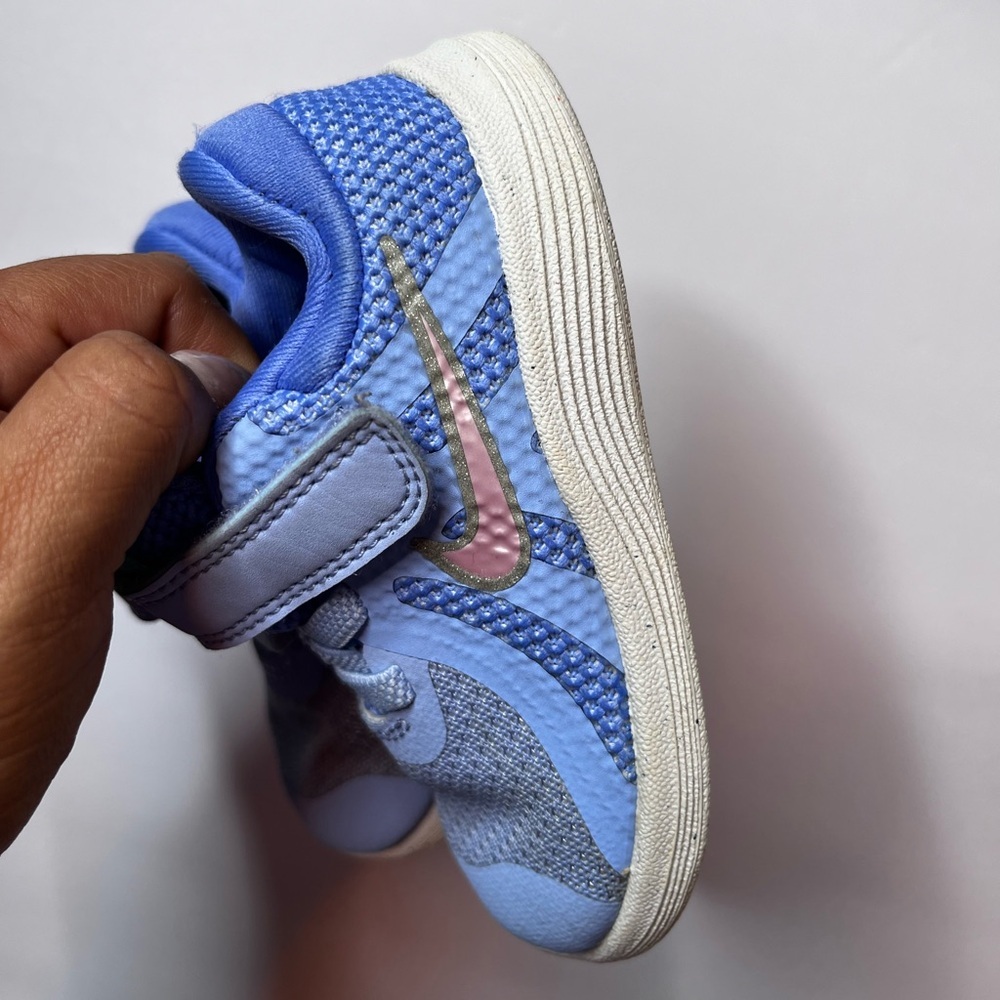 Baby girl Nike Kids Blue Sneakers Sz 5C - Picture 3 of 6